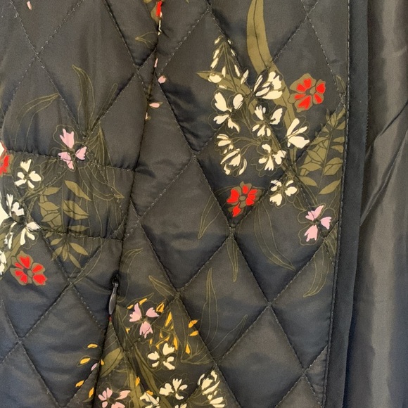 Joe Fresh quilted floral vest - Picture 3 of 7